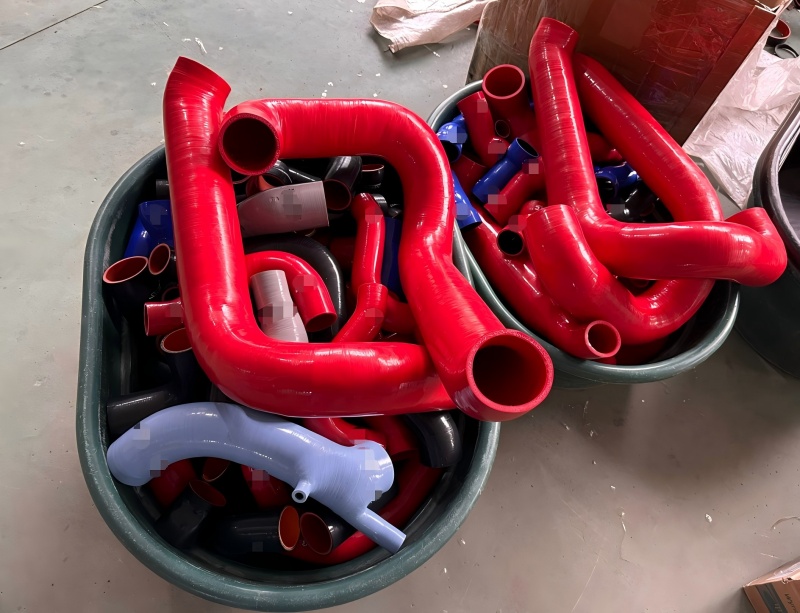 The production process of silicone hose